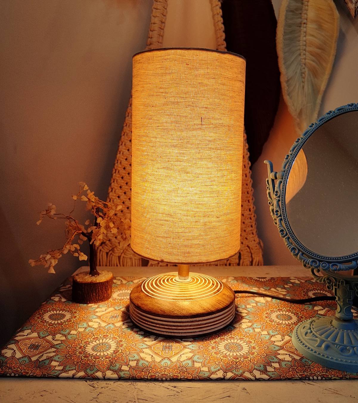 Nivra – Mini Wood Table Lamp