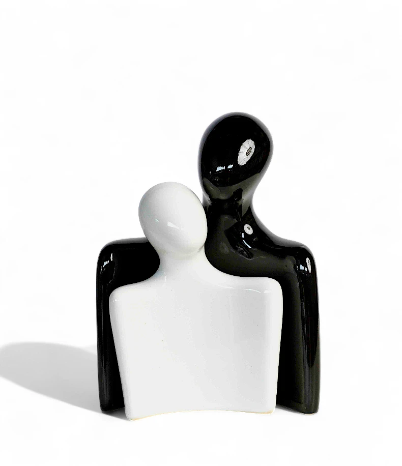 Silent Bond – Abstract Family Sculpture