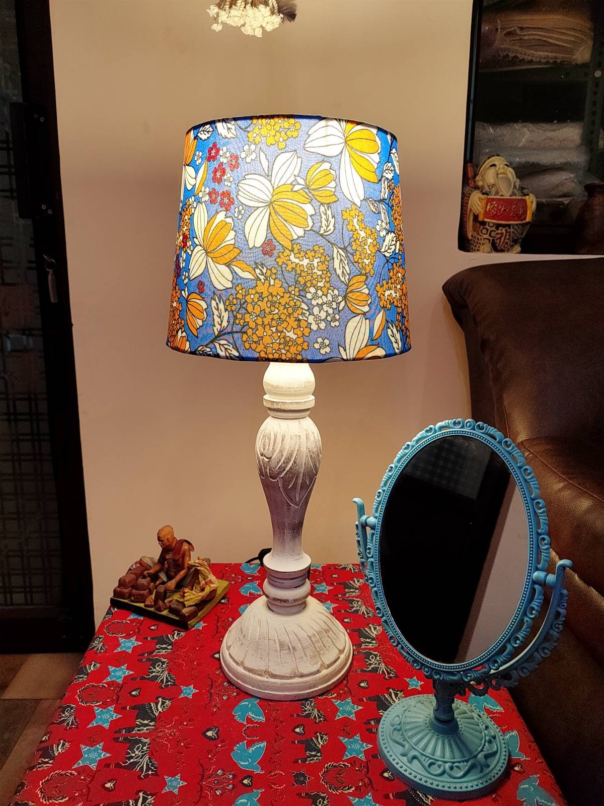Elowen – Distressed White Wood Table Lamp